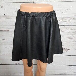 Tbags Los Angeles Faux Leather Mini Skirt Small